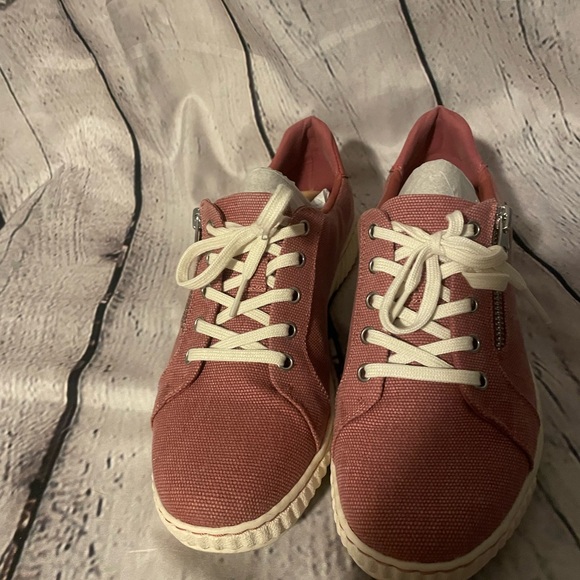 Clarks Collection - Caroline Echo - Picture 1 of 5